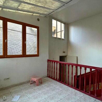 Appartement 8 pièces 128000 €