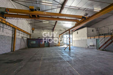 Commerce  700000 €