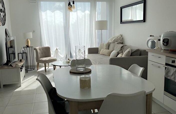 Location appartement 2 pièces 41 m² à Tours (37100) — photo 3
