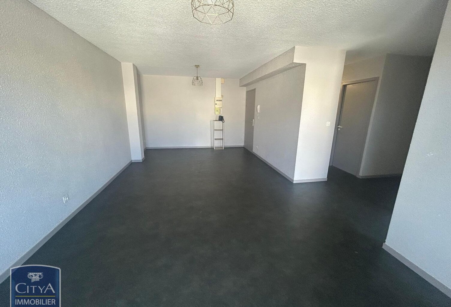 Location appartement 2 pièces 54 m² à Cholet (49300) — photo 1
