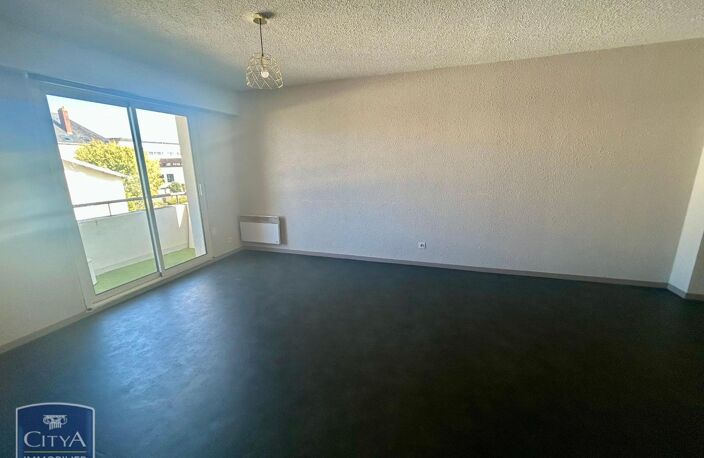 Location appartement 2 pièces 54 m² à Cholet (49300) — photo 2