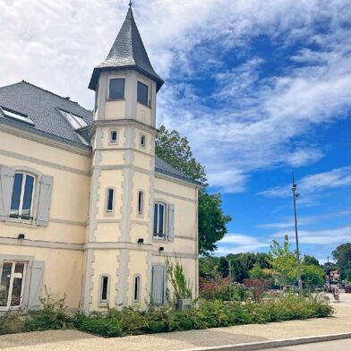 Commerce  638000 €