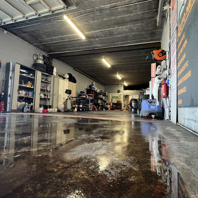 Commerce  200000 €