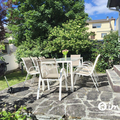 Maison 9 pièces 400000 €