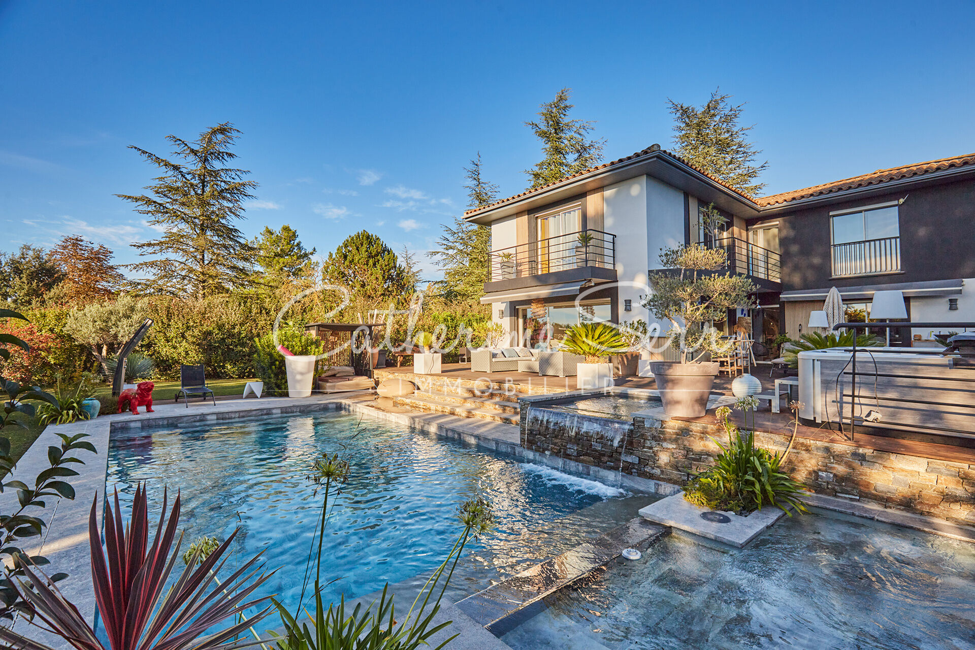 Villa / Maison  T8 à vendre Puyricard 13540