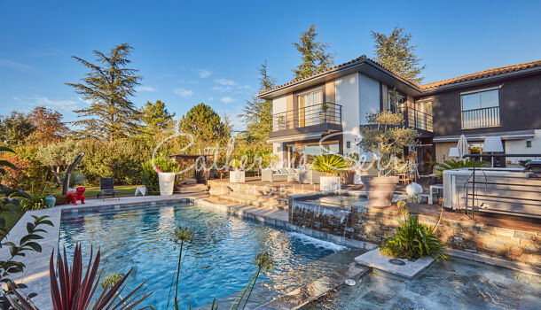 Villa / Maison 8 pièces  à vendre Puyricard 13540