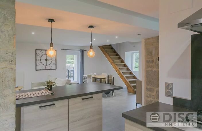 Belle maison entièrement rénovée avec piscine, garage, hangar et plus d’un hectare de terrain — photo 5