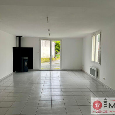 Maison 5 pièces 825 €