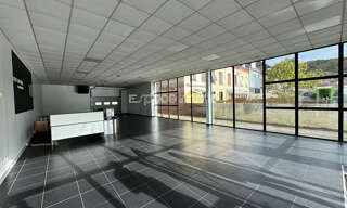 Commerce  786 m² à vendre à Déville-lès-Rouen (76250)