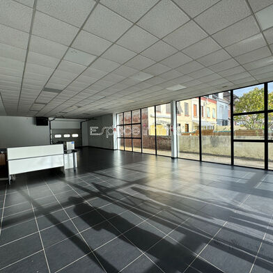 Commerce  472000 €