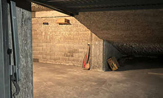 Garage   m² à louer à Marseille 6 (13006)