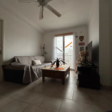 Appartement  750 €