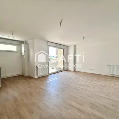 Appartement 3 pièces 218300 €