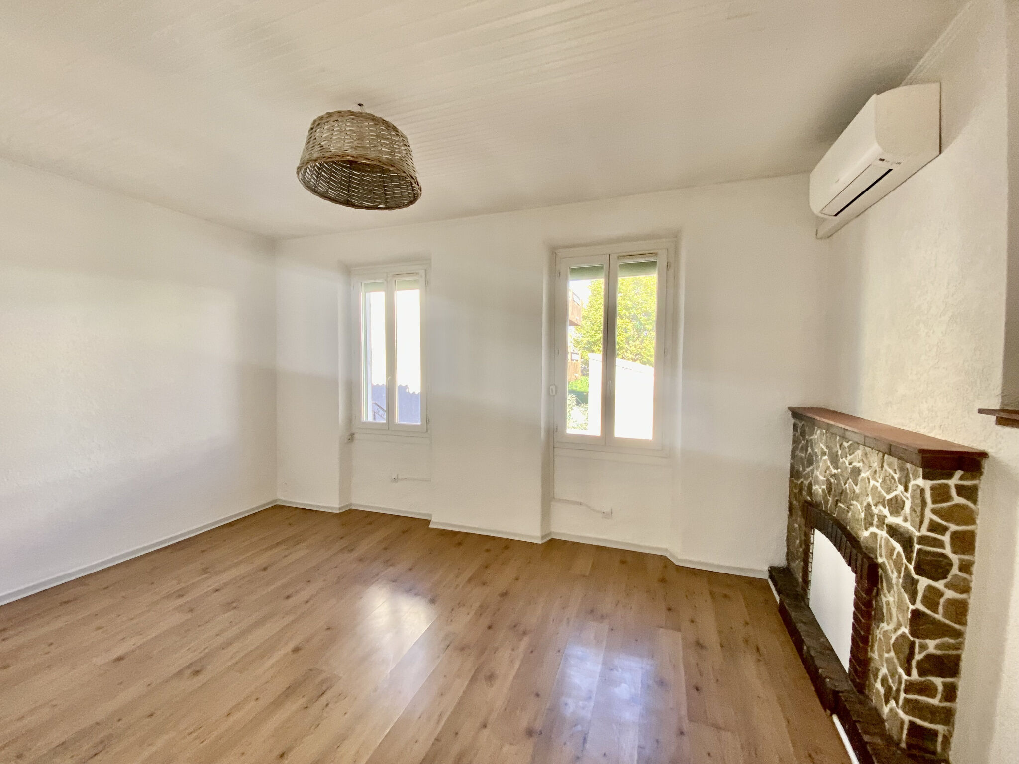 Appartement  T4 à louer Londe-les-Maures (La) 83250