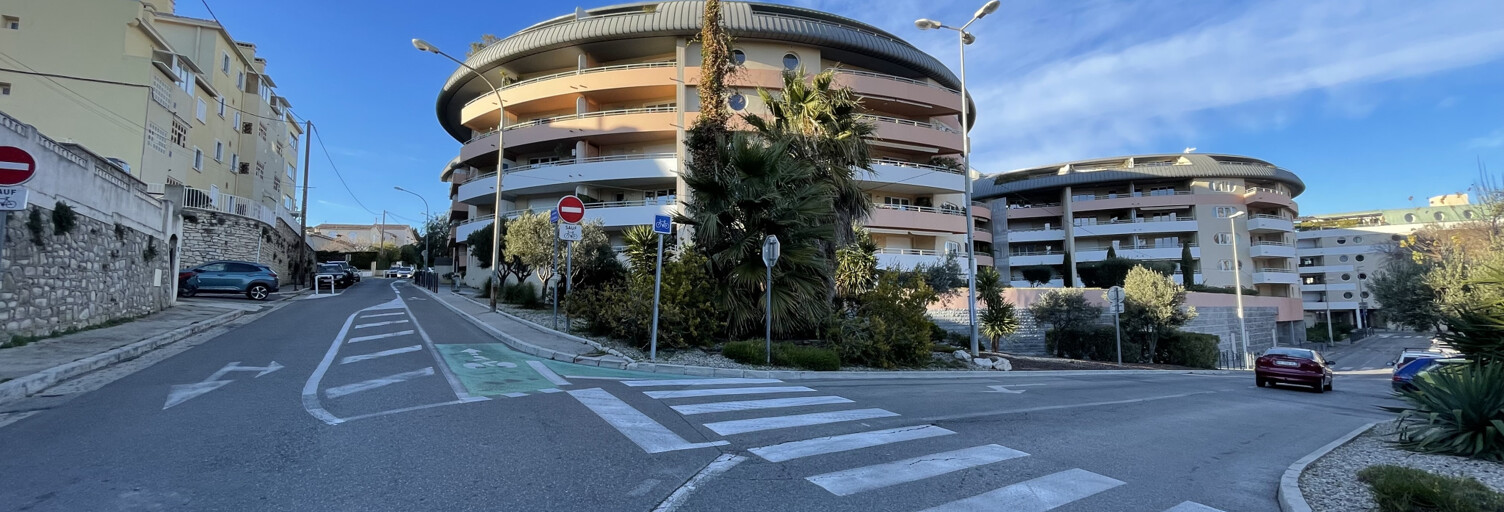 Garage  13 m² à louer à La Ciotat (13600)