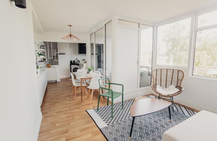 Chambre avec salle de bain dans une colocation — photo 2