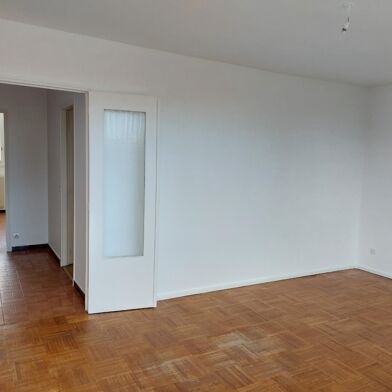 Appartement 3 pièces 873 €