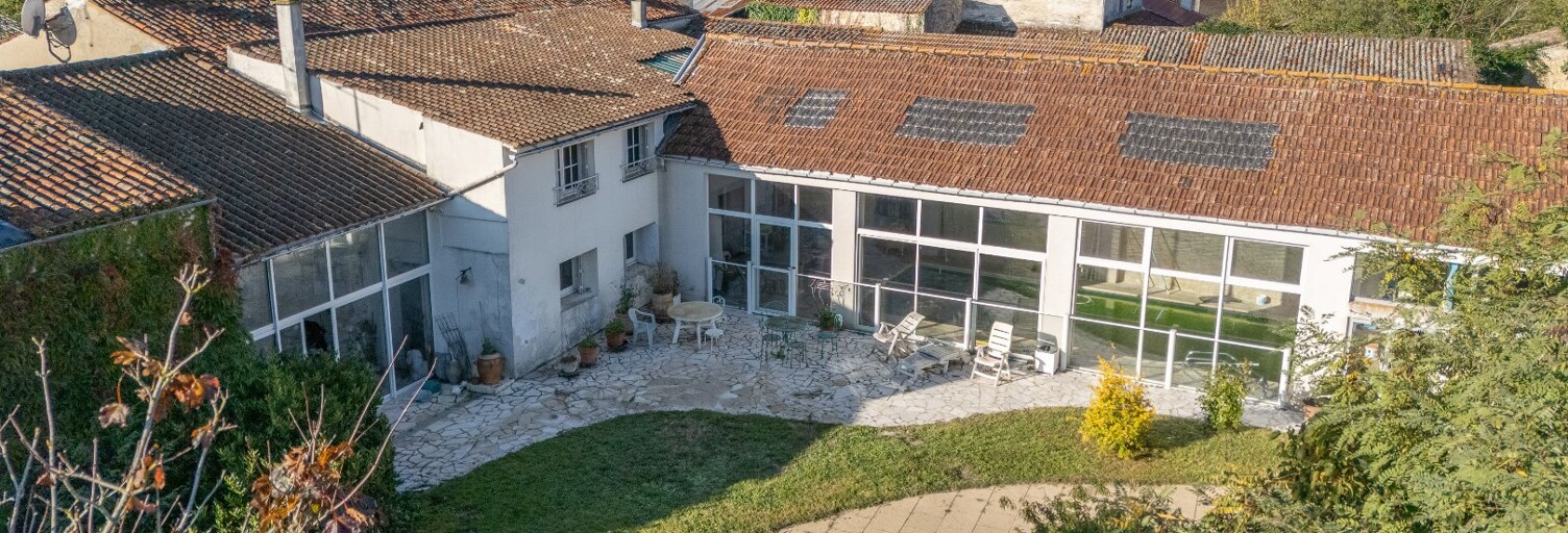 Maison 9 Pièces 480 m² à vendre à Saint-Mard (17700)