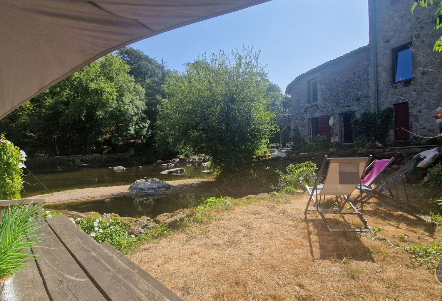 Maison sur la Sèvre et gîte — photo 1