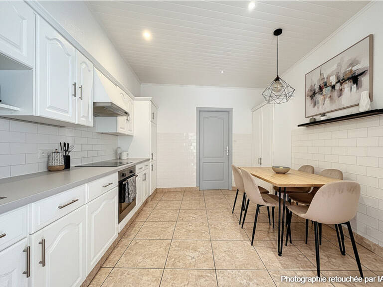 Maison de rue sur 2 étages avec 2472 m² de terrain — photo 1