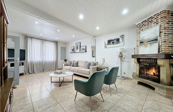 Maison de rue sur 2 étages avec 2472 m² de terrain — photo 3