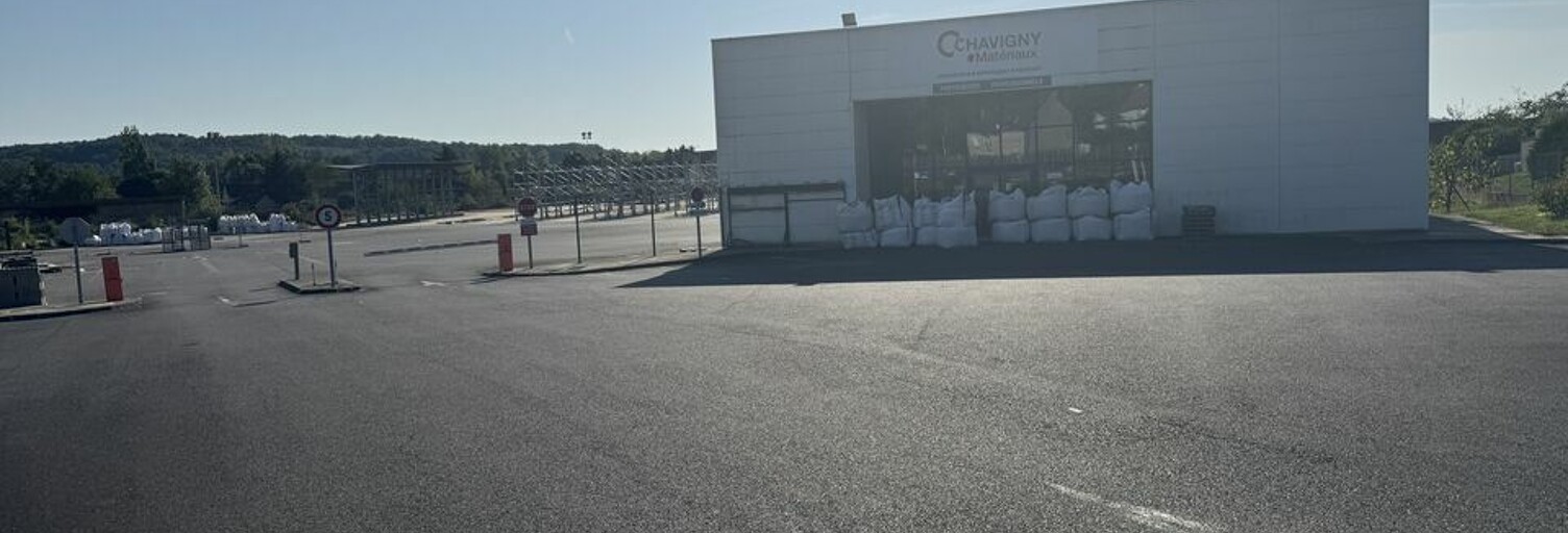 Commerce  1052 m² à vendre à Yzeures-sur-Creuse (37290)