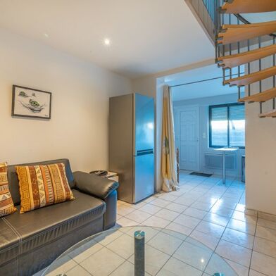 Appartement 4 pièces 244950 €