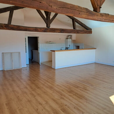 Appartement 4 pièces 160000 €