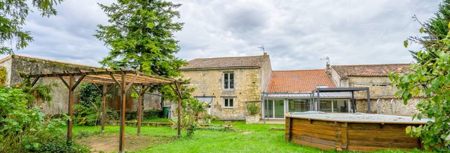 Maison 8 Pièces 185 m² à vendre à Montroy (17220)