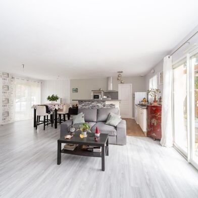 Maison 4 pièces 215660 €