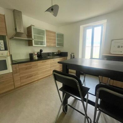 Appartement 4 pièces 253470 €