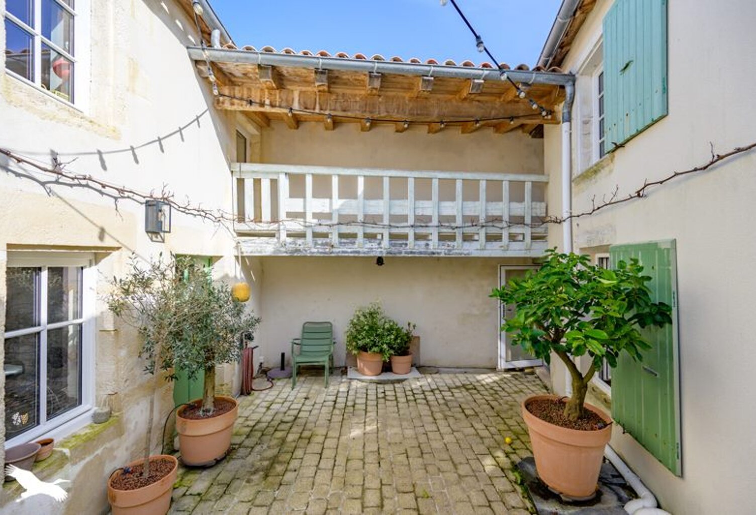 Maison de ville de 6 pièces principales — photo 1