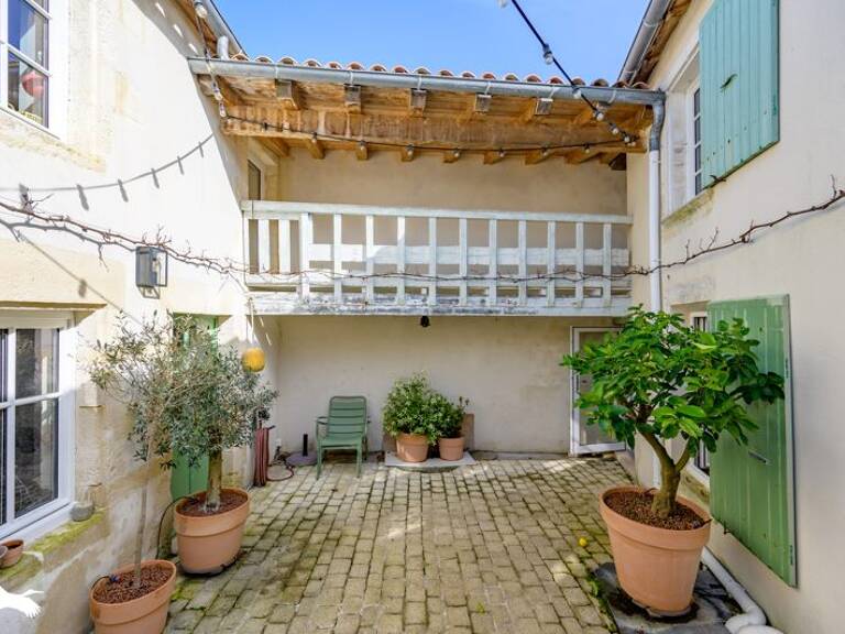 Maison de ville de 6 pièces principales — photo 1