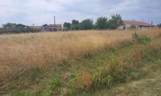 Terrain  1710 m² à vendre à Mirambeau (17150)