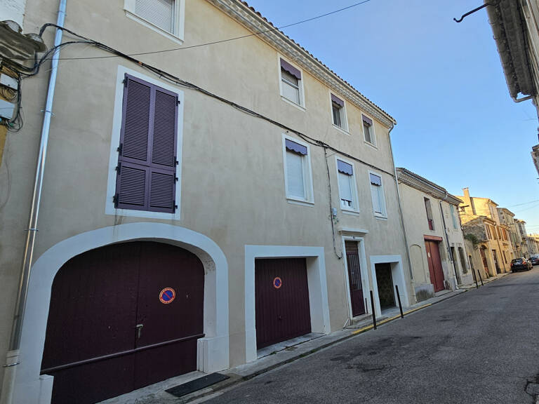 IMMEUBLE DE 5 LOGEMENTS 30800 ST GILLES 330 M2 — photo 1