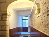 IMMEUBLE DE 5 LOGEMENTS 30800 ST GILLES 330 M2 — photo 2