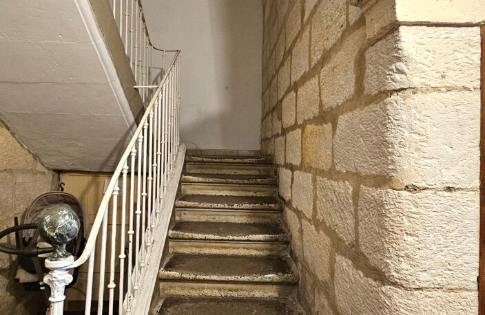 IMMEUBLE DE 5 LOGEMENTS 30800 ST GILLES 330 M2 — photo 4