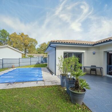 Maison 4 pièces 369600 €