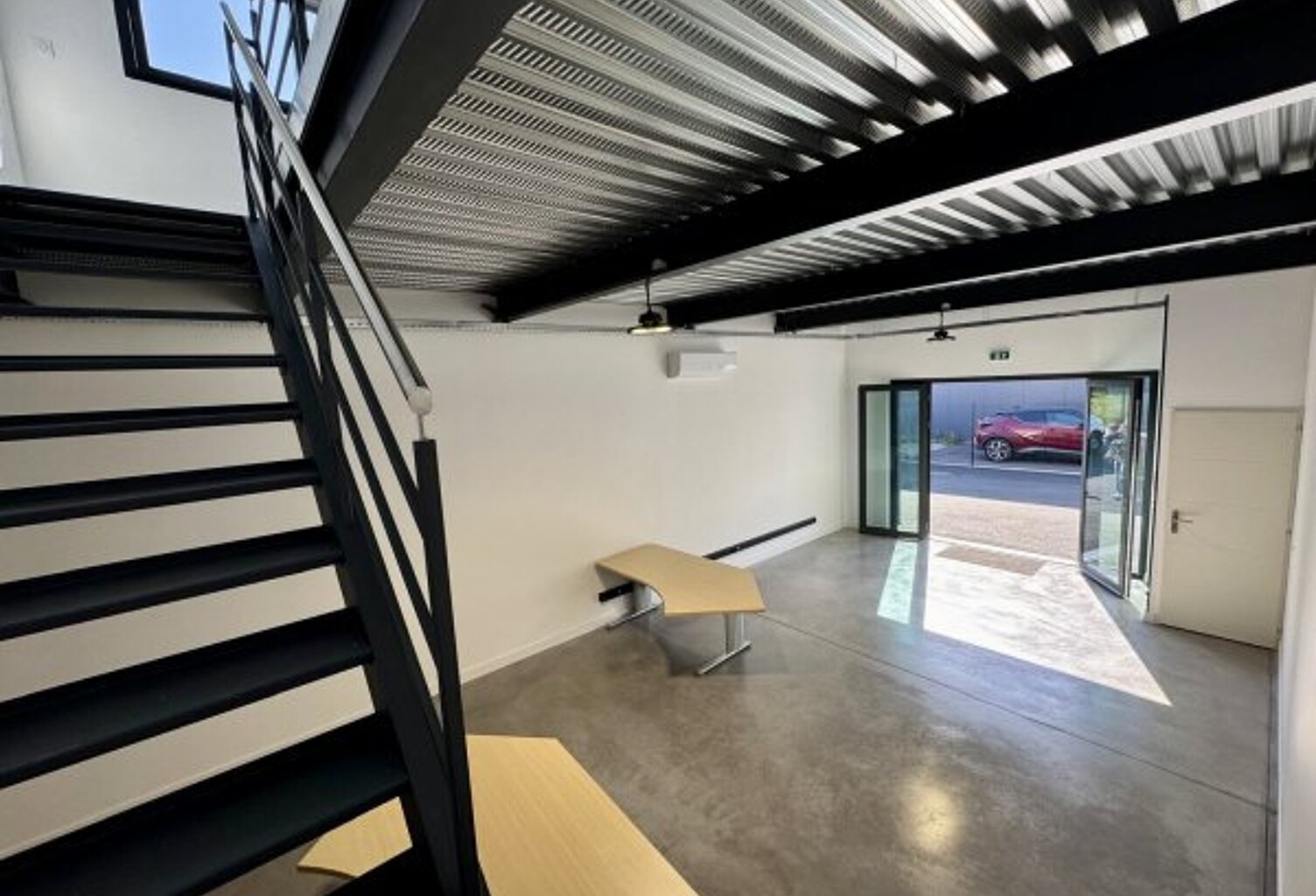 Bureaux à louer — photo 1