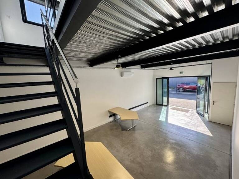 Bureaux à louer — photo 1
