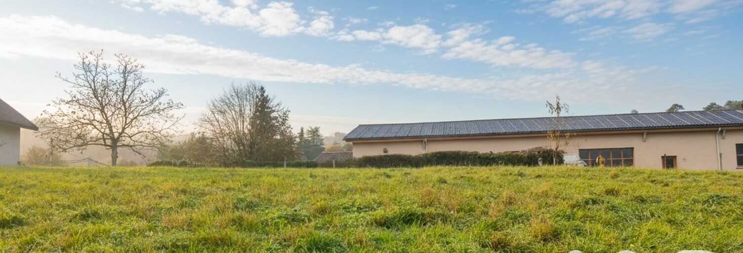 Terrain  745 m² à vendre à Saint-Geoire-en-Valdaine (38620)