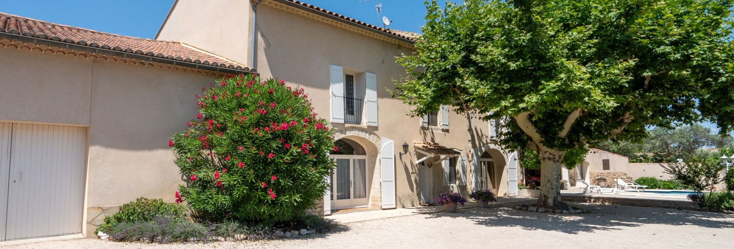 Maison 10 Pièces 479 m² à vendre à Saint-Saturnin-lès-Avignon (84450)