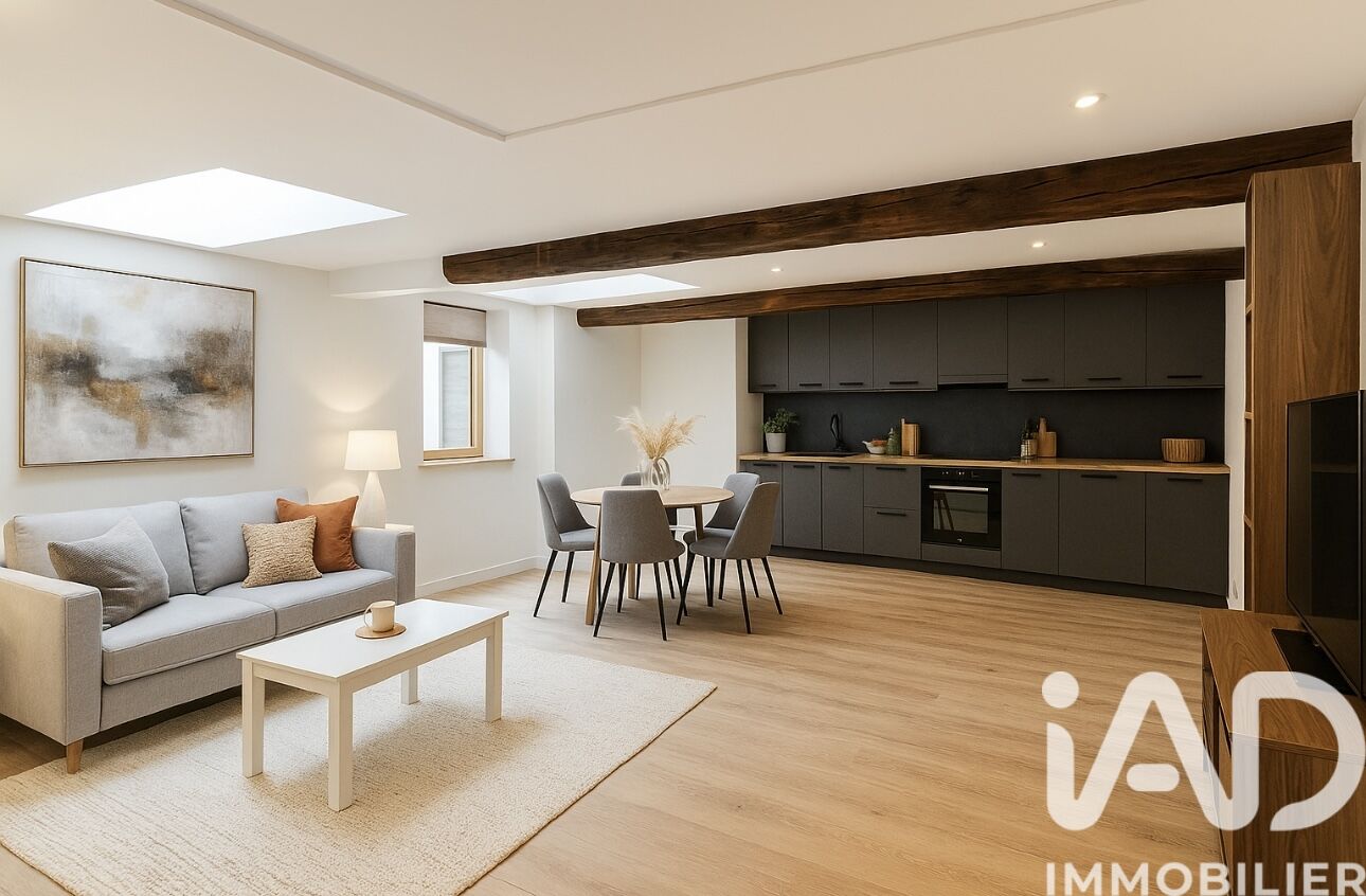 La-Tour-Du-Pin - 240m² - 3p.