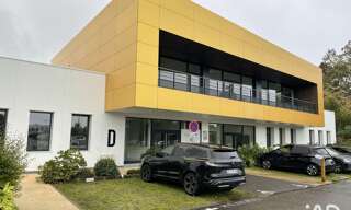 Bureau  192 m² à louer à Eysines (33320)