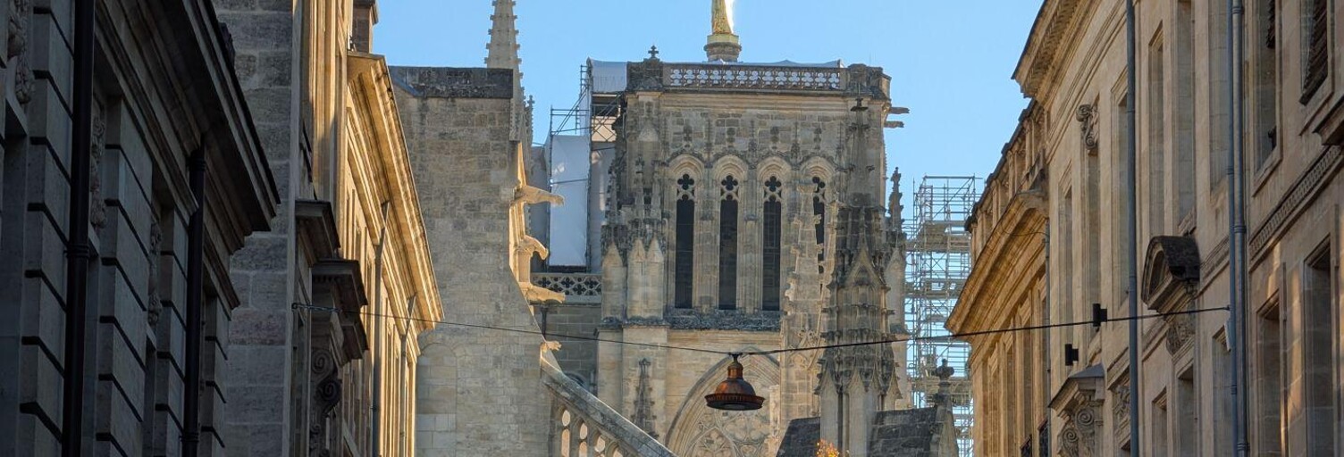 Bureau  120 m² à louer à Bordeaux (33000)