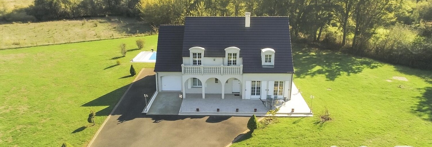 Maison 5 Pièces 190 m² à vendre à La Chapelle-Hugon (18150)