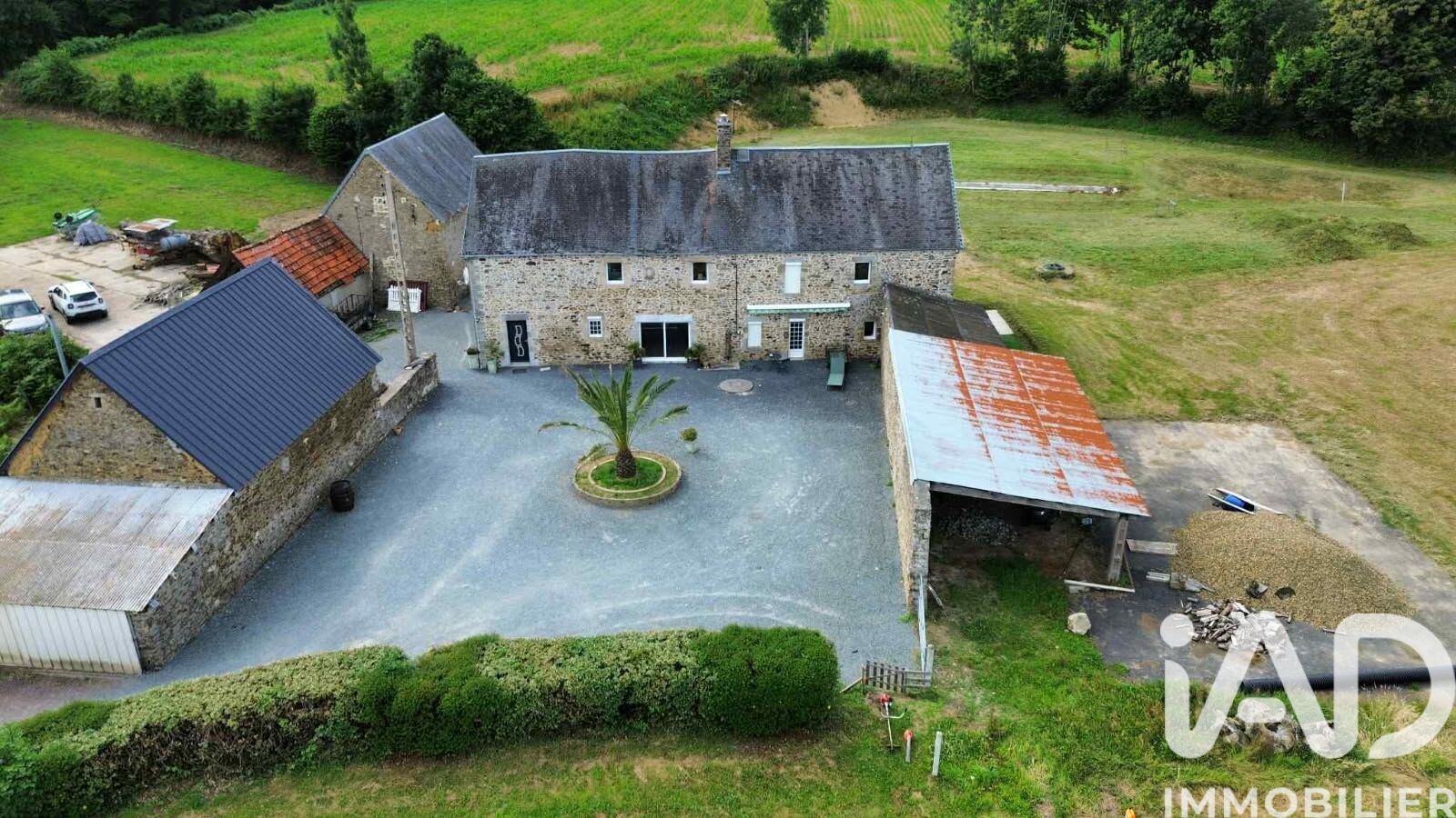 La-Vendelee - 200m² - 8p. - 6ch.