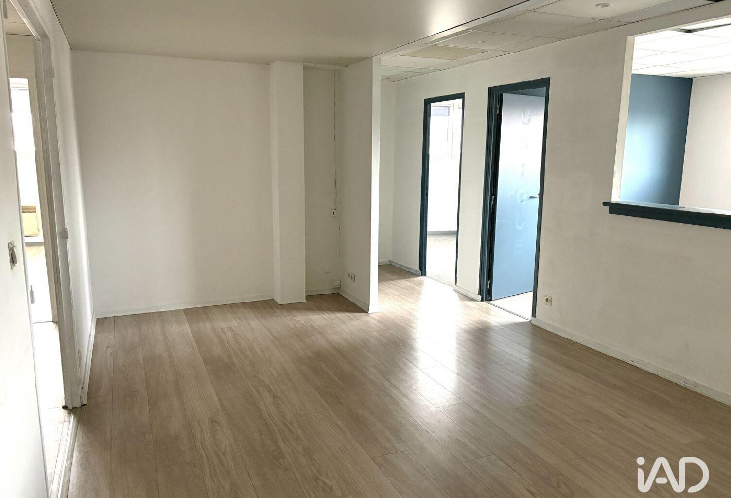 Vente Bureaux 156 m&sup2; — photo 1