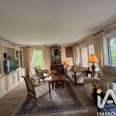 Appartement 5 pièces 292500 €