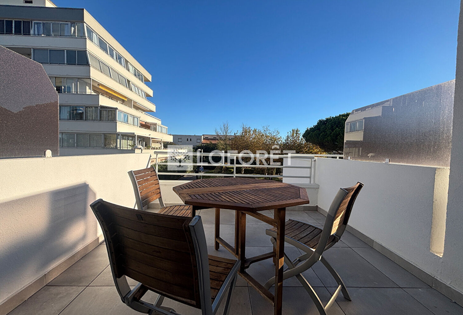 Appartement CARNON , Place de Parking et GARAGE — photo 1